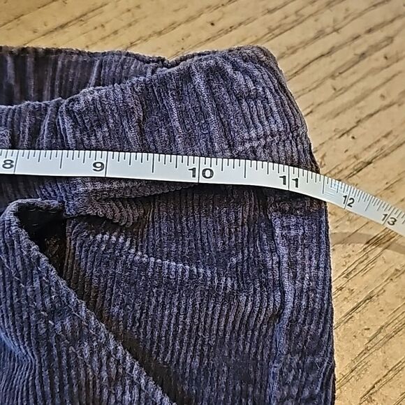 Black corduroy joggers size 6 - Picture 8 of 10